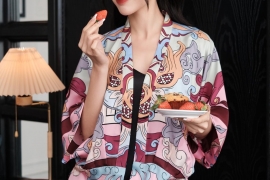 Áo kimono lụa hồng họa tiết Phật thủ duyên hương